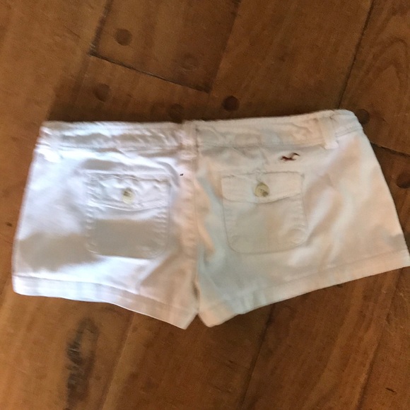 Women’s shorts - Picture 2 of 3